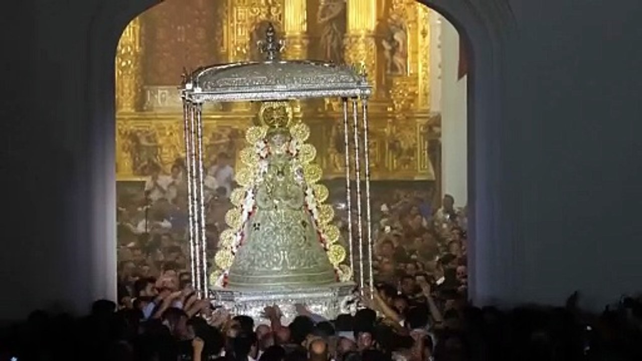 Pellegrini si riuniscono in Andalusia per la celebrazione della Vergine del Rocío