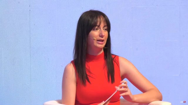 LAIA SANZ, 'MUJERES ENTRE HOMBRES: LA AVENTURA DEL DAKAR', EN EL II CONGRESO DE AS DEPORTE EN POSITIVO