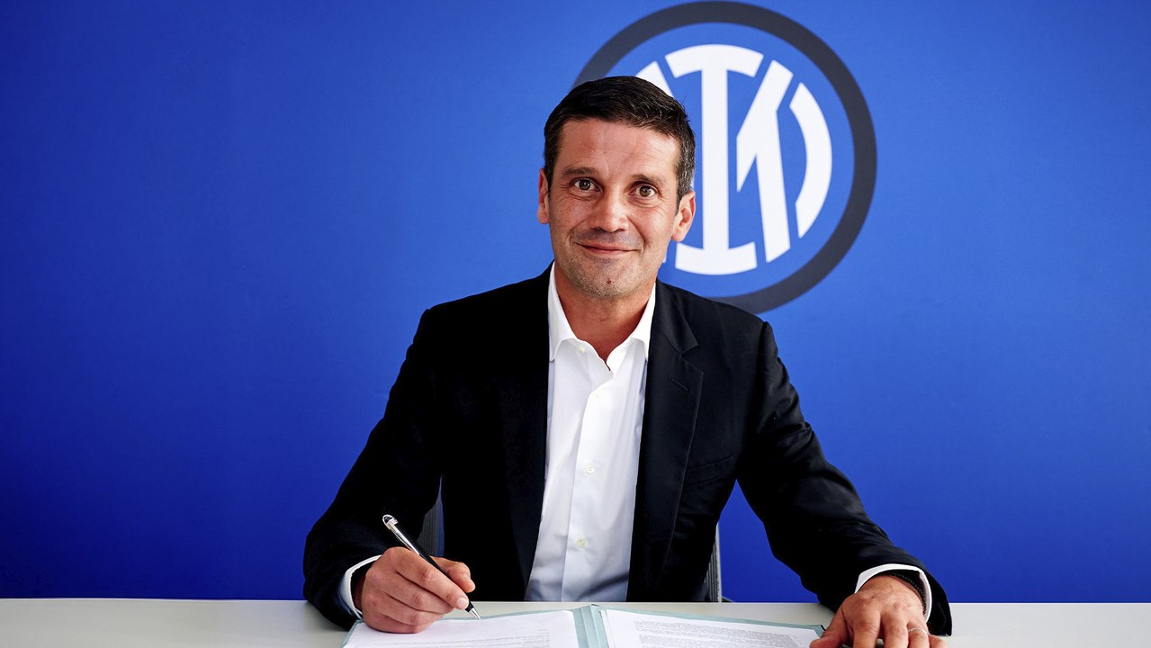 Inter de Milán presenta a Cristian Chivu como su nuevo entrenador