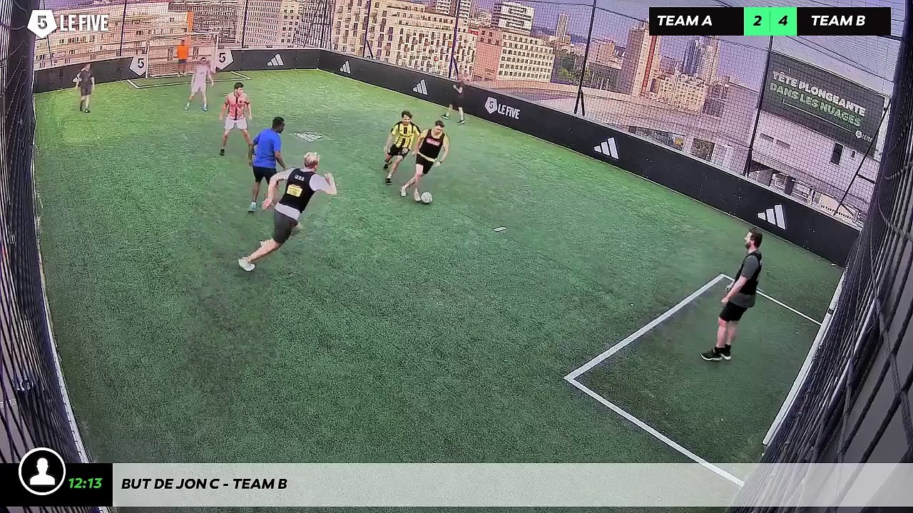 But de Jon C - Team B