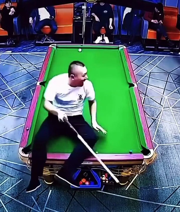 Un trick en billard vraiment fou