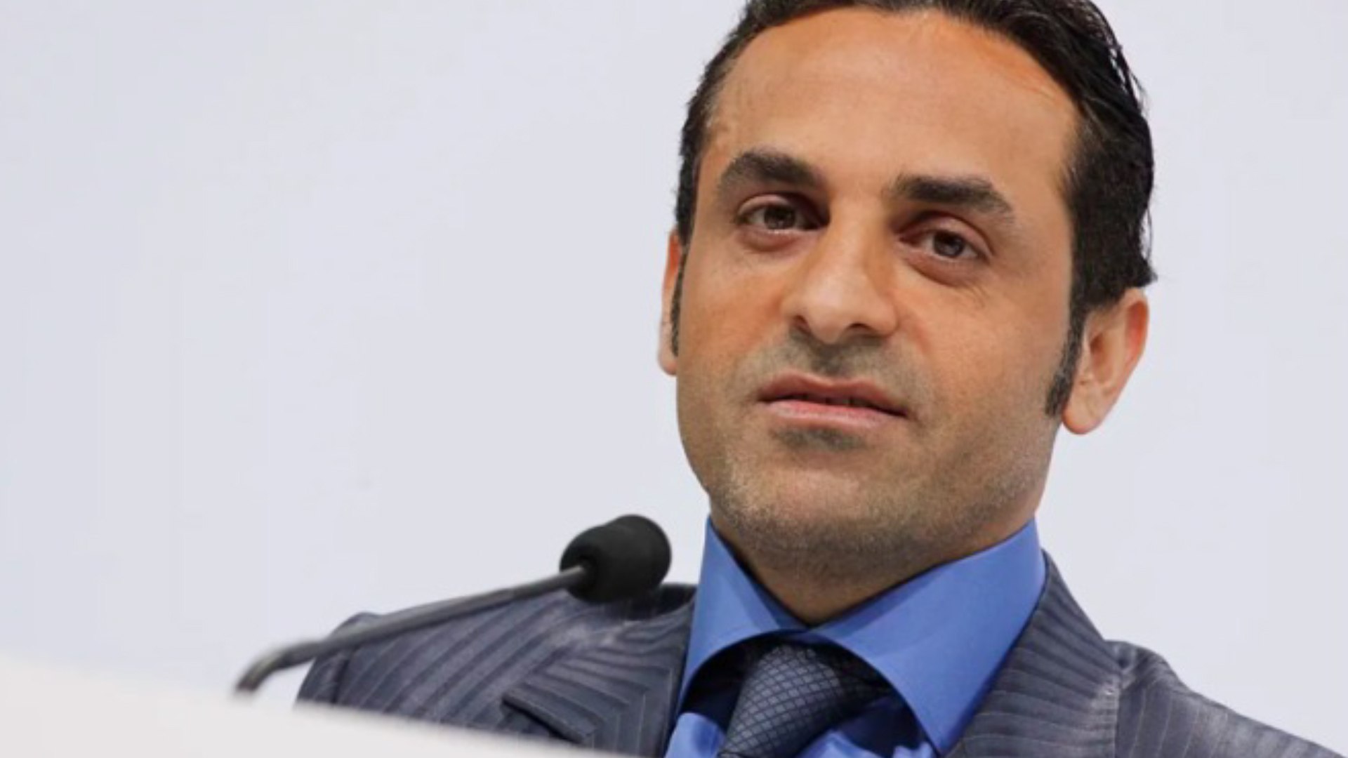 La Audiencia Nacional ordena detener y embargar al ex presidente de Cepsa por blanquear 100 millones al vender la Torre Foster a Amancio Ortega
El juez considera legal el origen del dinero en la operaci�n de 2016, pero imputa al emirat� Al-Qubaisi por su papel como intermediario entre Bankia y el empresario gallego.