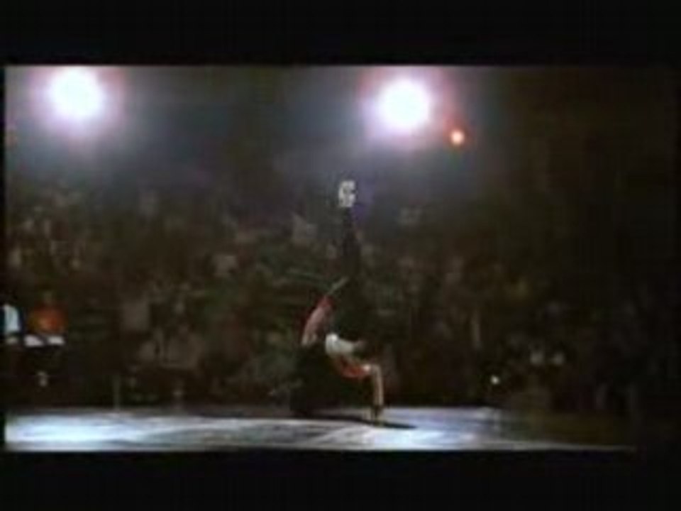 Hong_10_vs_Ronnie_-_Red_Bull_BC_One_2006_-_DVD_High_Quality