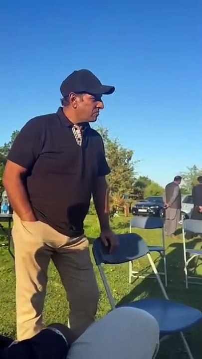 Ik ye jahan ik wo jaha in dono jahano k darmyan ye jo fasla h ik saans ka...