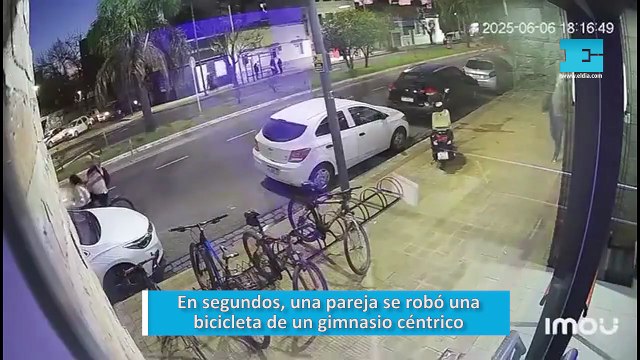 En segundos, una pareja se robó una bicicleta de un gimnasio céntrico