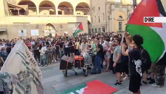 Bologna - MO. 300 IN PIAZZA, ISRAELE RILASCI SUBITO ATTIVISTI NAVE (09.06.25)