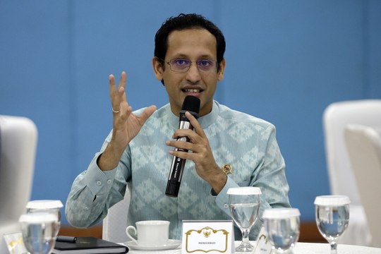Nadiem Buka Suara Dugaan Korupsi Chromebook