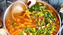 Korean style garlic fried chicken Korean street food