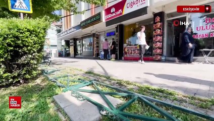 Eskişehir’de alkollü kadın sürücünün aracı tatlıcıya daldı