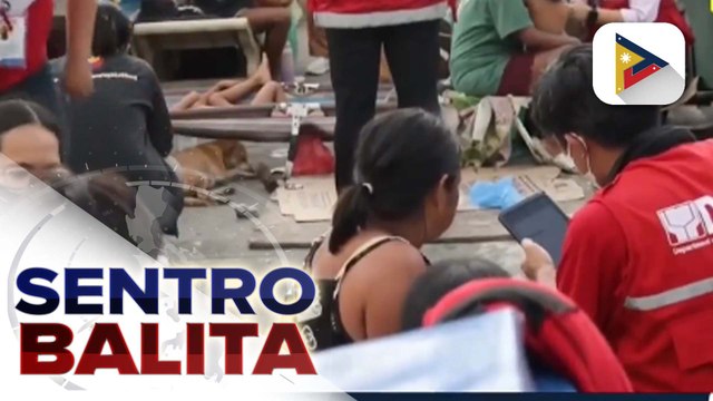 Mga pamilyang nakatira sa ilalim ng tulay sa Tondo, Manila, inilikas at tinulungan sa ilalim ng ‘Pag-abot’ program ng DSWD