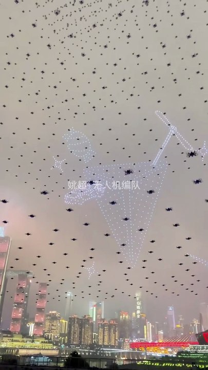 Une formation de drones rentre au bercail