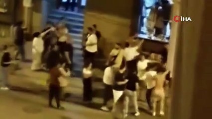 Küçükçekmece'de komşu kavgası kameraya yansıdı!