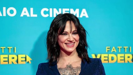 Asia Argento festeggia 4 anni di sobrietà: «Non è stato facile, non lo è mai per nessuno»