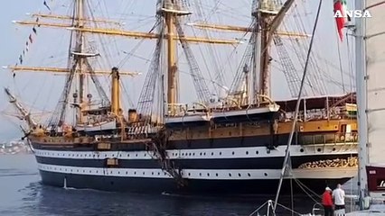 Vespucci attracca a Genova: la fine del tour (in attesa del presidente Mattarella)