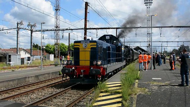 Départ de Coutras du train du Conservatoire Ferroviaire Territoires Limousin-Périgord le 31 mai 2024 à 12H37