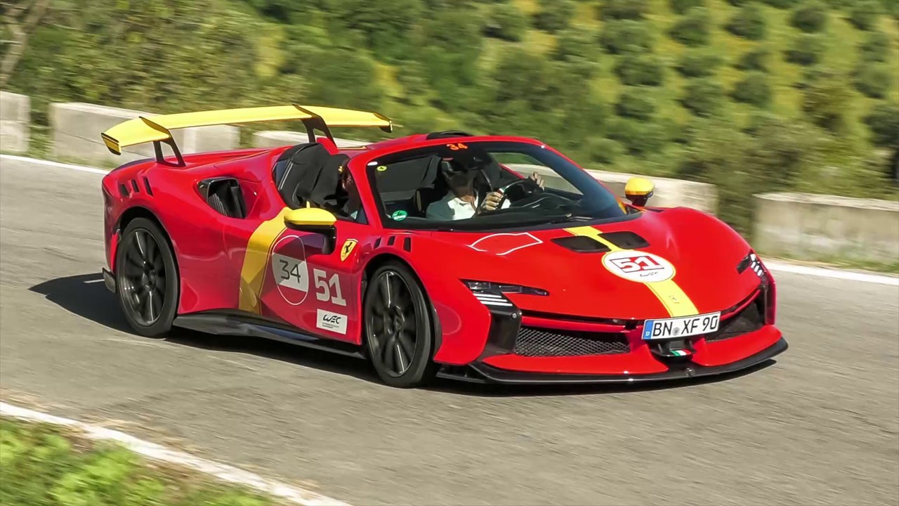 NEW Ferrari SF90 XX - FAST Accelerations, Overtakes & Redline Revs !