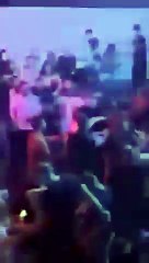 Στιγμιότυπο από τον ξυλοδαρμό του Αλέξανδρου Πασχαλάκη στη Μύκονο