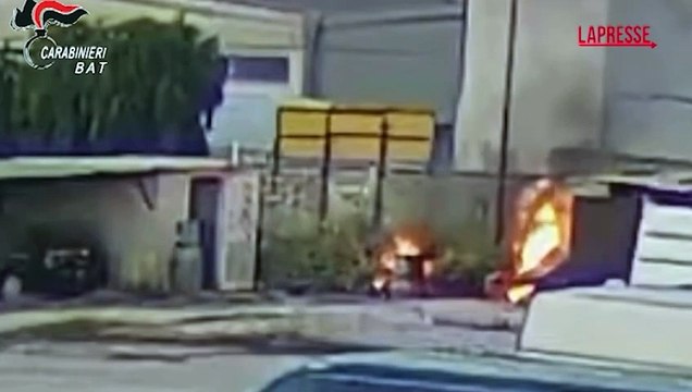 Trani, morto carbonizzato in roulotte: 37enne ripreso mentre appicca fuoco
