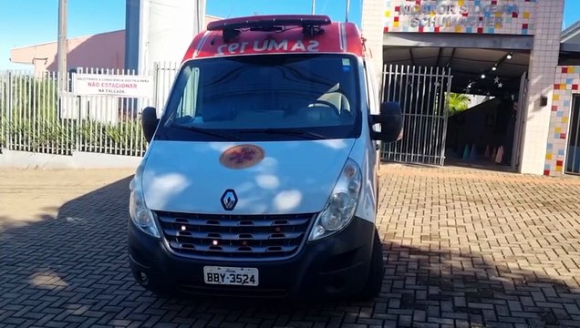 Criança é socorrida pelo Samu após sofrer corte no queixo em escola municipal