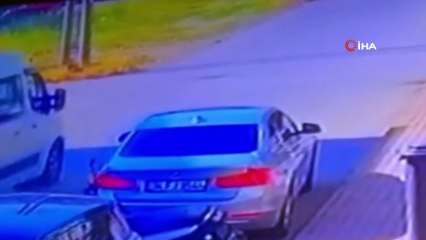 İnegöl'de servis minibüsüyle çarpışan motosikletli yaralandı