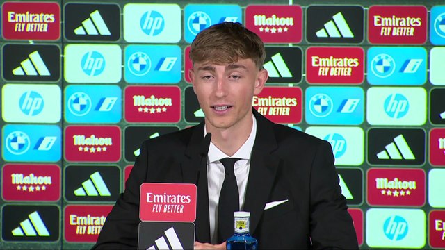 El Real Madrid presenta a Dean Huijsen como su nuevo jugador