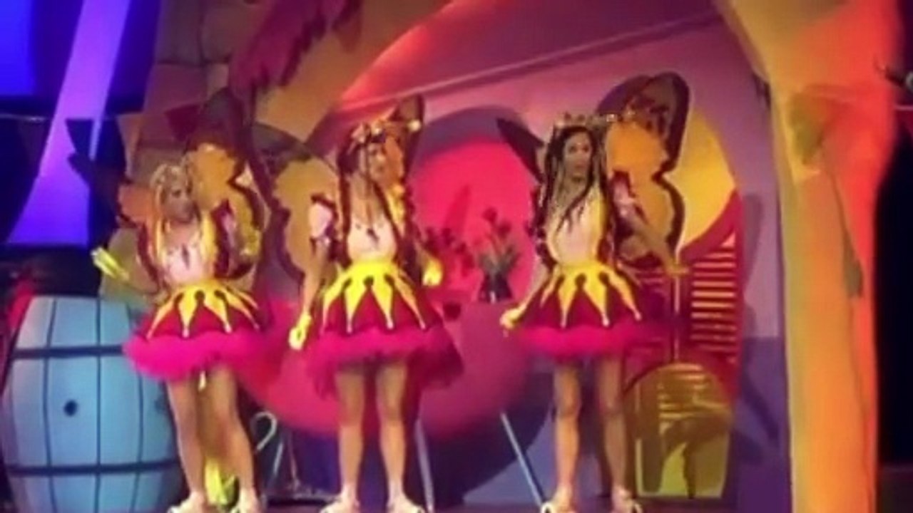 De 3 biggetjes - En ik.. krijg mijn masker niet af