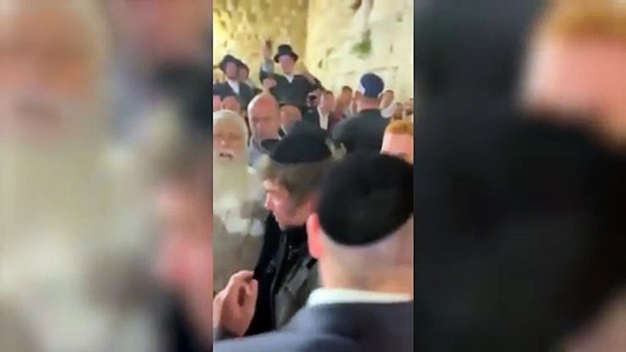 Javier Milei viajó a Israel y fue a visitar el Muro de los Lamentos