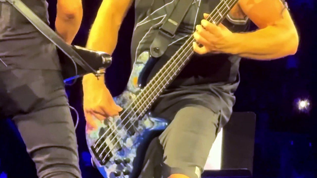 Metallica：  Kirk & Rob jam “Phantom Lord” and  Death “Pull The Plug” (Tampa, FL 6⧸8⧸25)