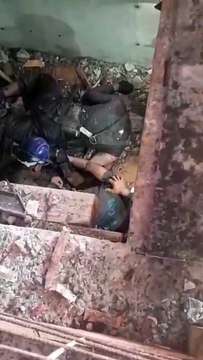 Trabalhadores caem de fosso em obra em Jacarecica