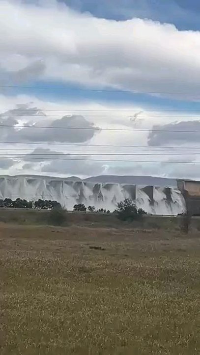 strong winds in KZN we are freezing🥶🥶🥶... we gonna get snow soon...#Midmar Dam