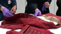 Kate makes hands-on visit to examine museum’s exhibits