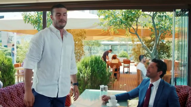 10. Estado Civil: Complicado (Iliski Durumu: Karisik), en español