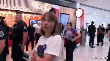 Thunberg espulsa da Isrele: "Ci hanno rapiti, un atto illegale"