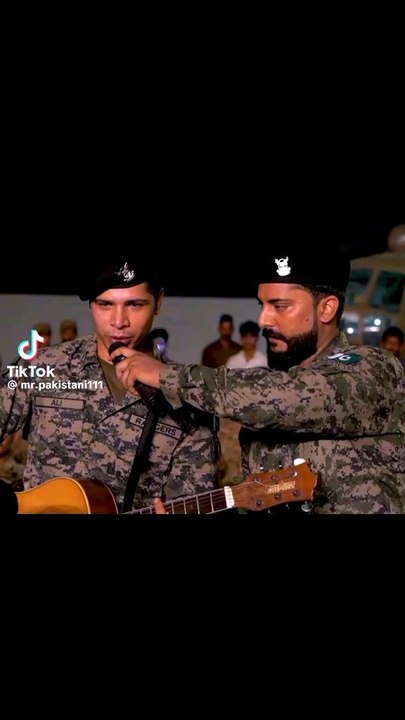 army singer🎻🎤🎸