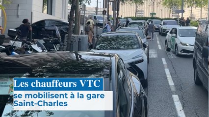 Les chauffeurs VTC mobilisés devant la gare Saint-Charles