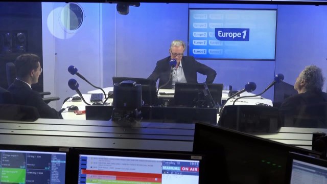 Brainwashing : Emmanuel Macron rattrapé par l’actualité et le meurtre d’une surveillante dans un collège ?