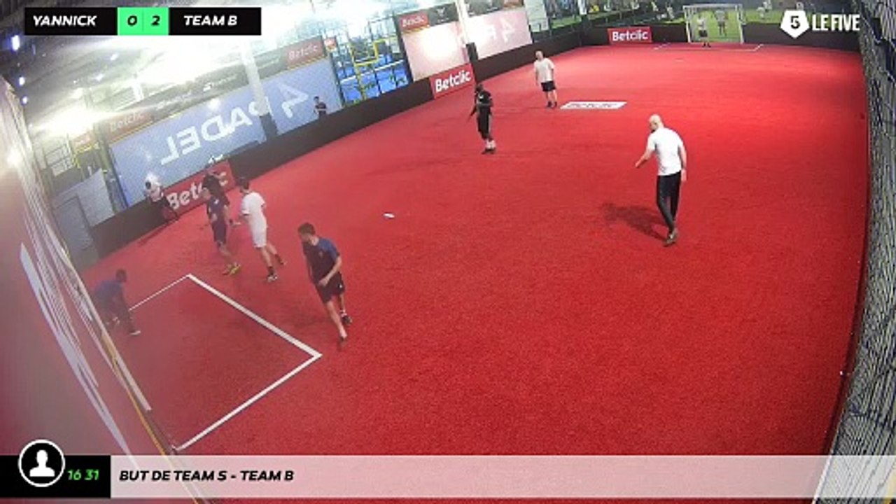 But de Team S - Team B