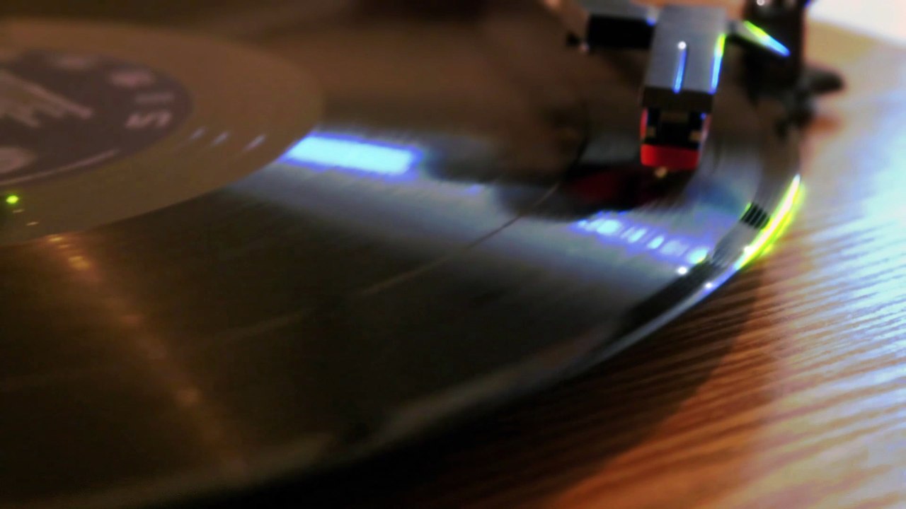 Unutulmuş Bir Aşkın Hüznü (Şiirli Damar Şarkı)