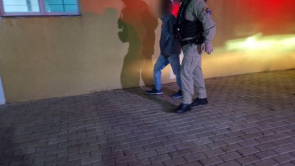 Mulher denuncia marido por agressão verbal e aciona a polícia no Sanga Funda