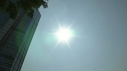 [날씨] 오전부터 햇볕 강해...전국 30℃ 안팎 더위 / YTN