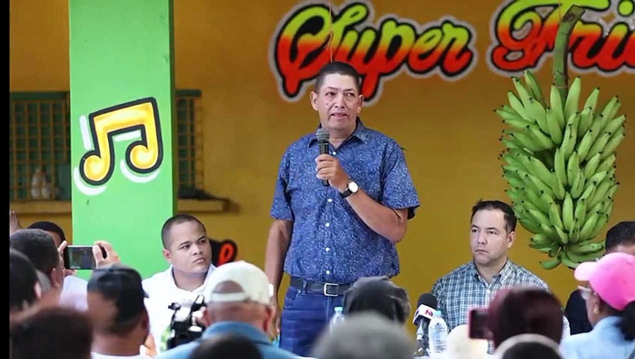 PLD acude en apoyo de agricultores de La Cruz de Manzanillo ante abandono por parte del Gobierno