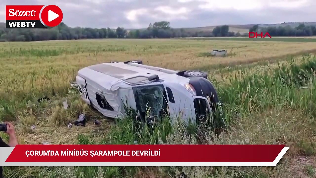 Çorum'da minibüs şarampole devrildi: 17 yaralı
