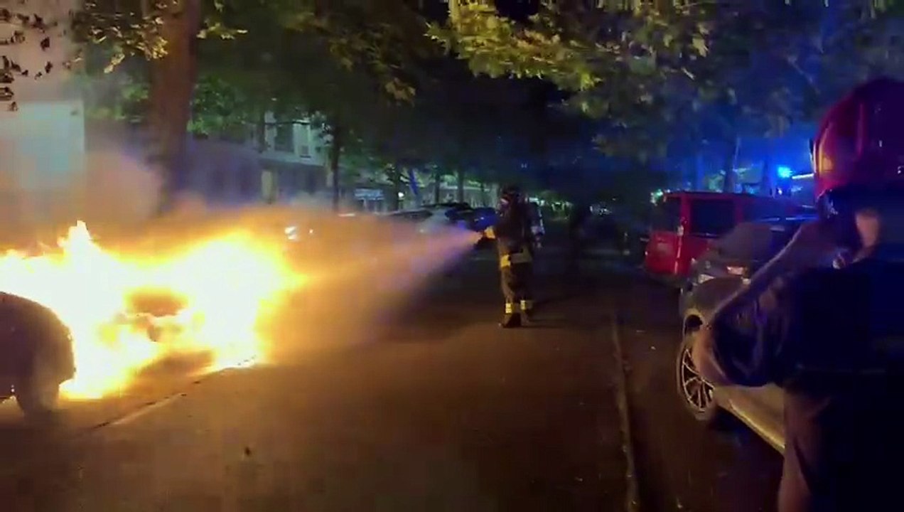 Auto incendiate nella notte: il video