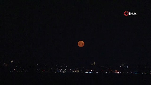Yazın müjdecisi Çilek Dolunay'ı Türkiye'de eşsiz görüntüler oluşturdu