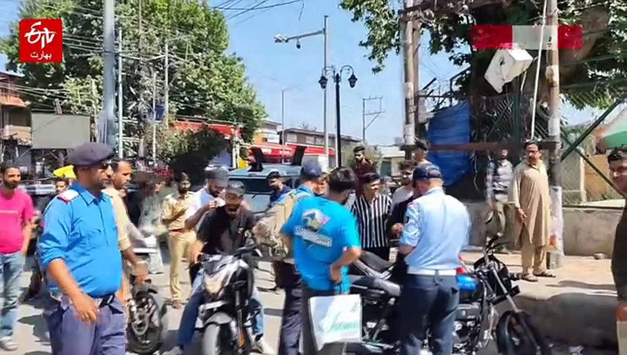 جنوبی کشمیر میں 12 موٹر سائیکل سیز، 40 ڈرائیوروں پر جرمانہ عائد