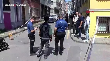 Fatih'te bir binada kısmi çökme!