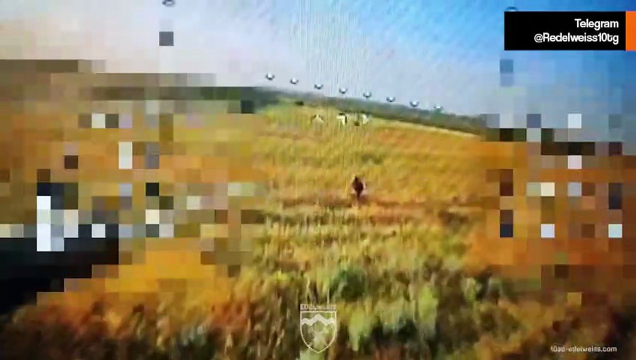 動画：ウクライナ軍、ロシアのオートバイ攻勢を撃破し捕虜を確保