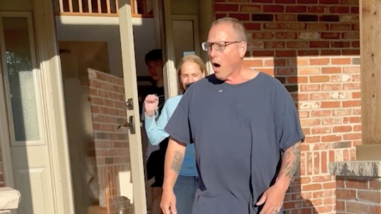 Navy Veteran Surprised By Battle Buddy After 30 Years | Happily TV