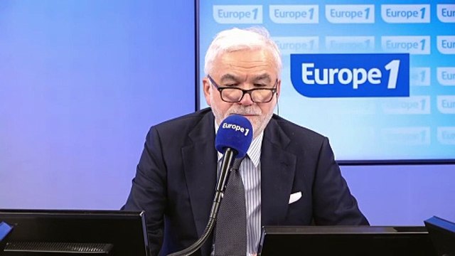 Pascal Praud et vous - «Aujourd’hui, les parents vont avec l’enfant tabasser l’enseignant», s’indigne un auditeur