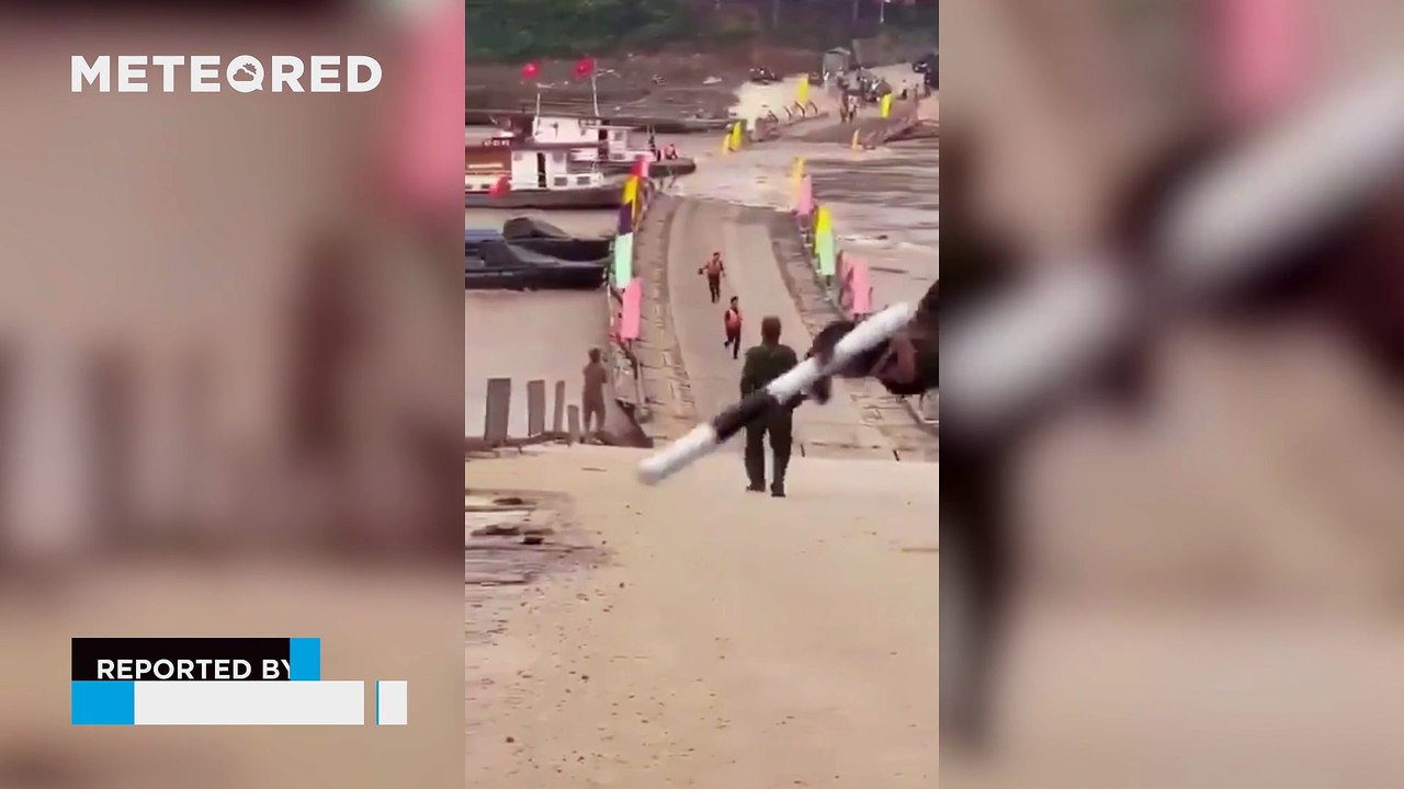 The Red River floods sweep away the Pong Chau Bridge in Vietnam! The infrastructure has been damaged several times in recent years.